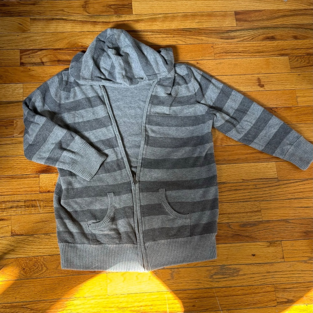 Reversible Three Quarter Sleeve Sweatshirt From M… - image 1